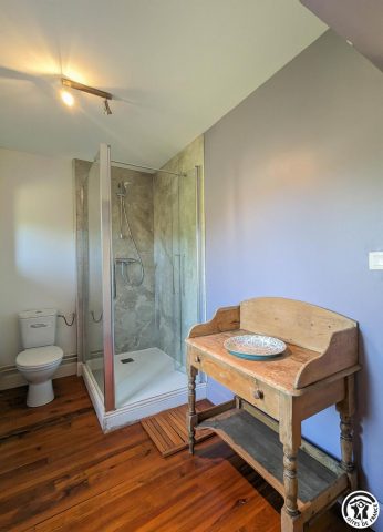 31G100984-c10ab44507ea4de2b2cf8e95d8be51c7