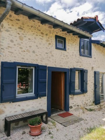 31G100985-a0ea6617beb44c67ab767cc1cf61c6de