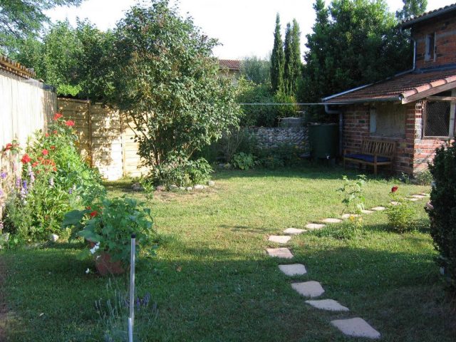 31G101092-86fe6cb5885f4d19b75044a44c23d7de