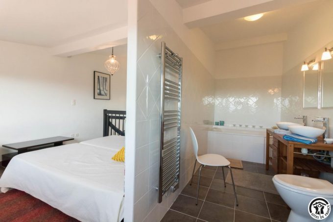 31G101100-d3bcb73846464808af888bd64c2a34ab