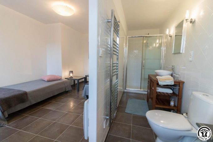 31G101100-efbb3b28fb004e1bb4fc8f821c94c3dc