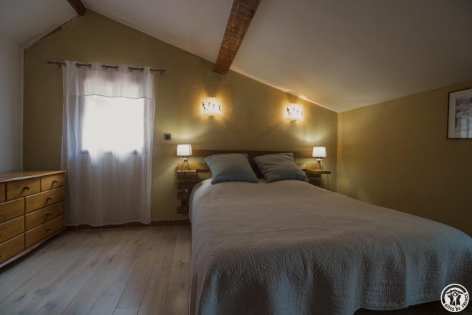 31G101102-1ecfaeda48854f7f990d8f7fc077b2c4