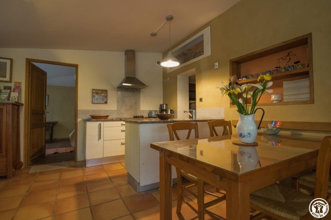 31G101102-d28cd3a394a342f4948e090ce8d57619