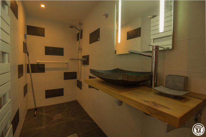 31G101102-fe79101a3116445aa144a319e680f454