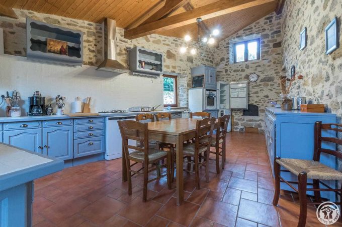 31G101116-16f193fde965448abbb0677fca27b981