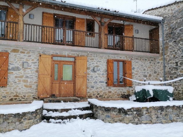 31G101116-5b4c89bb0870441c928d0d7f7561a8a6