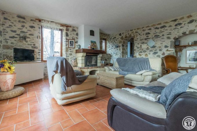 31G101116-6d45ff63978b41b0821a0324a8f19120