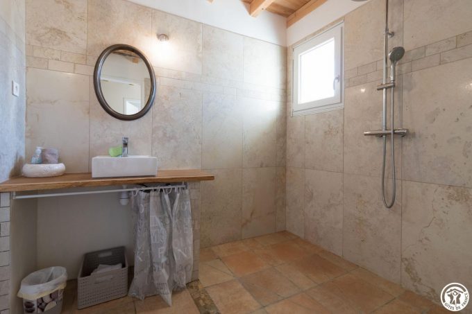 31G101170-8b6cf583ea5844a09e72ec92b0cf9e9a