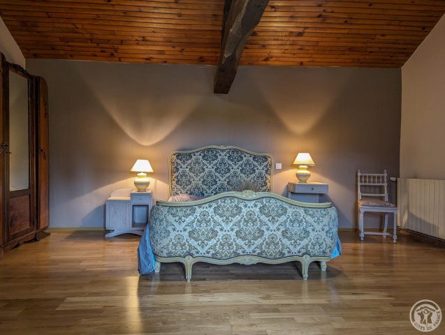 31G101249-67b312bf80d94db6a3e37484bd1679f2