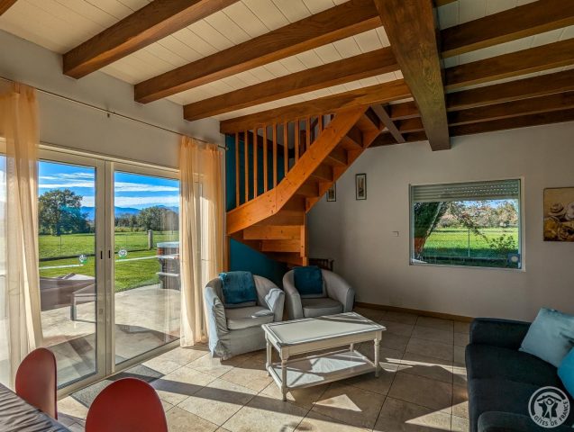 31G101281-46636206c3984345a2acd02dccc22a02