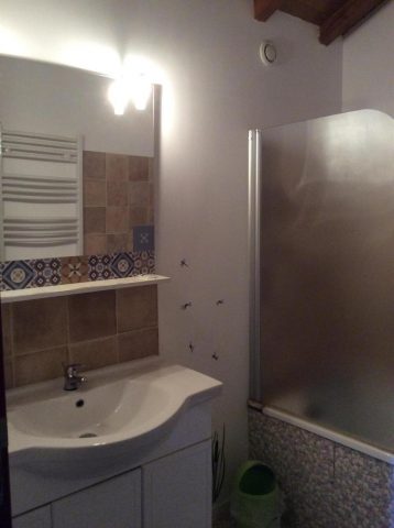 31G101281-eea85d57856f424d89acd817255ea071