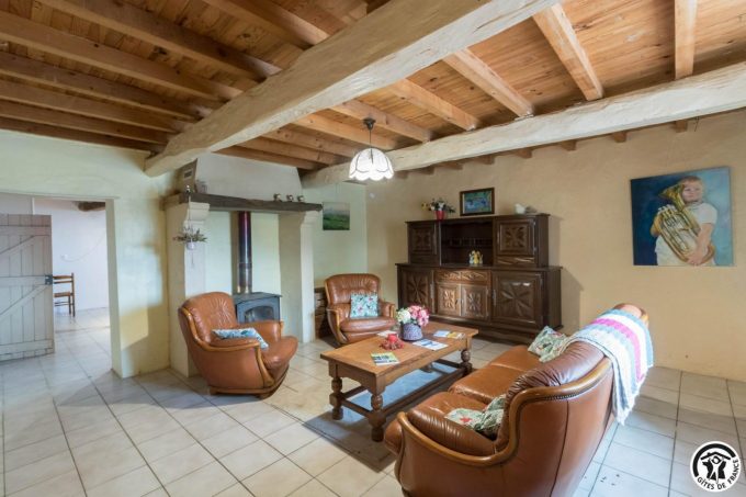 31G101370-0b0af05a84d74b8b80dfd7e2a25ae4c5