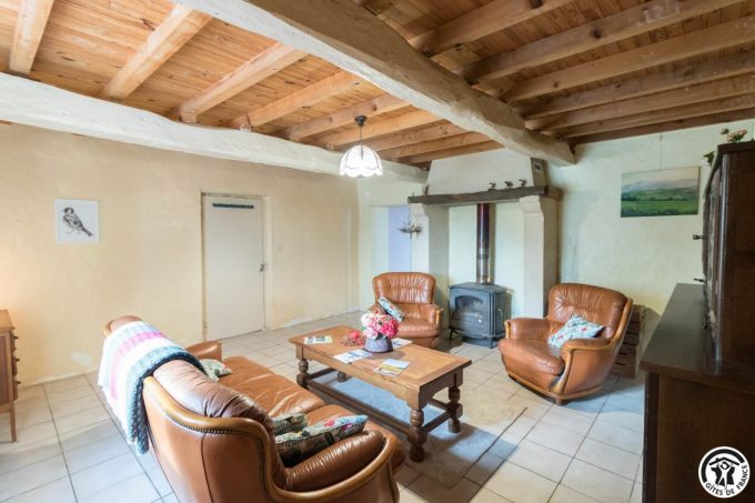 31G101370-22a9a2d2f42c4e85b8268a5ba01db650