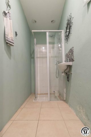 31G101370-ff92262c53e4496d949d1ebc80556794