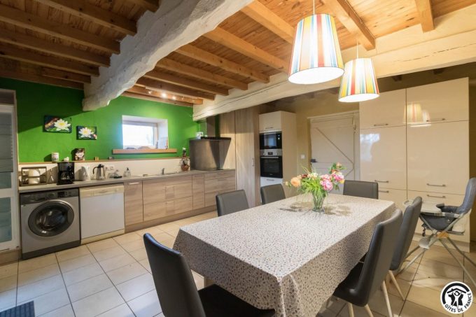 31G101371-0082bf2b41ae4325bd2548728d216d9d