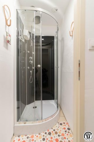 31G101371-96721650f76f4327bb5b6f6eac192739