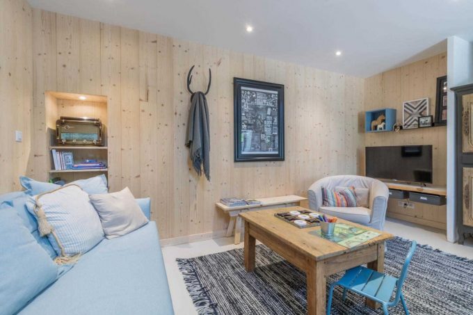 31G101423-08c2506d93654cfc81b433e3144bec70