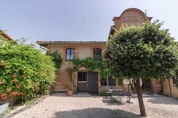 31G101423-1a009e75531e476ea538dc8820adc18b