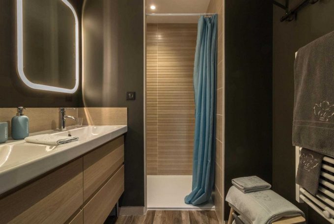 31G101423-31627b9fee02414b87845a15d406c469