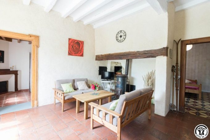 31G101425-251514dc4c5e4918a76eb6a794e92eda