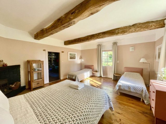 31G101480-2f9e2f8046e44094949bfcf146e2cec8