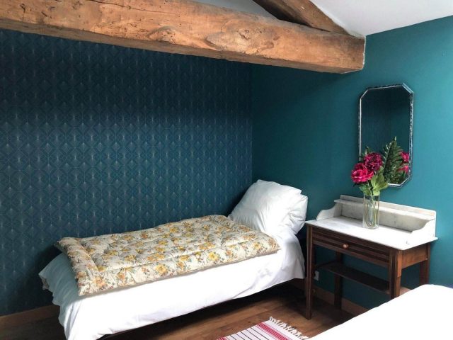 31G101480-db0ca459f2644180a938ff4c435e9214