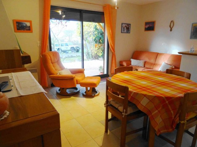 31G101494-274d2a8abfc94975beca1a4527b06833