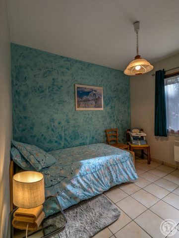 31G101494-31de039799ab454788f931db5746236b