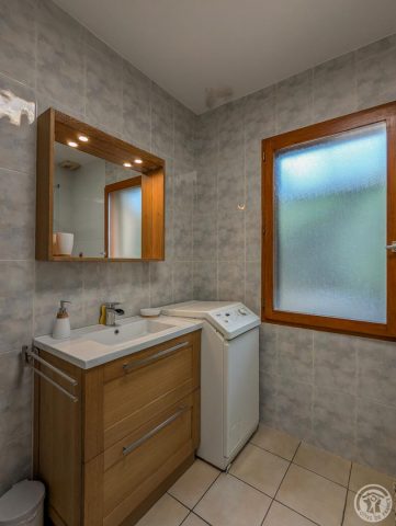 31G101494-6758fb78fe8b4a9abcee1a4c98977f8c