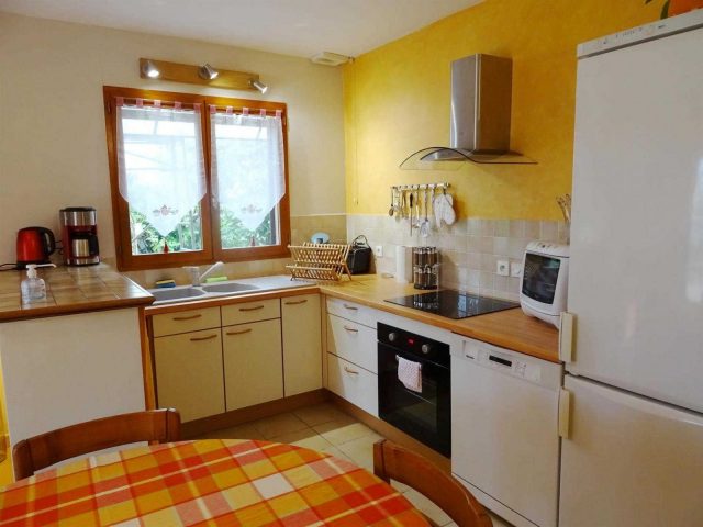 31G101494-726785b3c38746cea7b77353ee3e3cd5