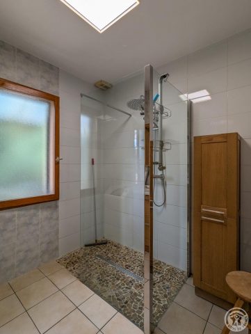 31G101494-ea3b5ba8f8884b5ba8dc687af1f2fcfe