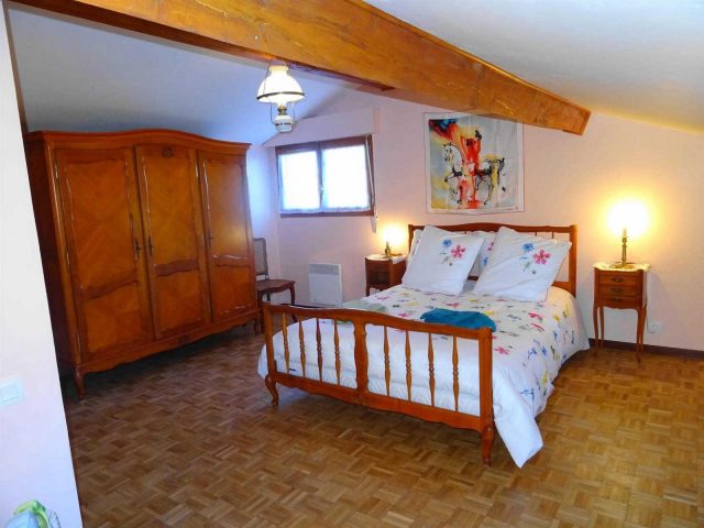 31G101494-f4e46b3e449d4d44a8cd9b0514301283