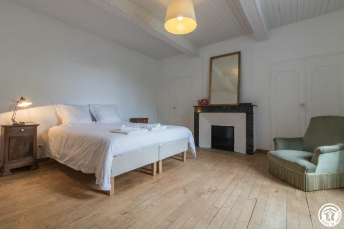 31G101543-bfc4ddf5e7ed424590db8517b7a5be65