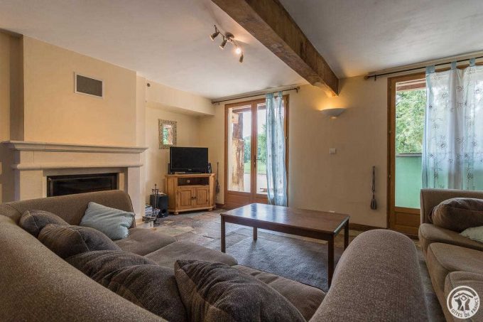 31G101586-5aa38c717d9d4021a368bf60cd3da4c7