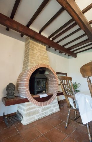 31G101688-3099eeb1d38141f7941a04627051e03c