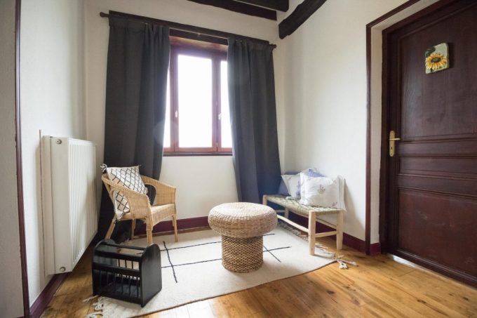 31G101688-55dd6e0824304154bacea54cd9e1e346