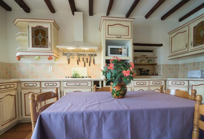 31G101688-ad0a9e787c7f4acd9fd84d99b77418ea