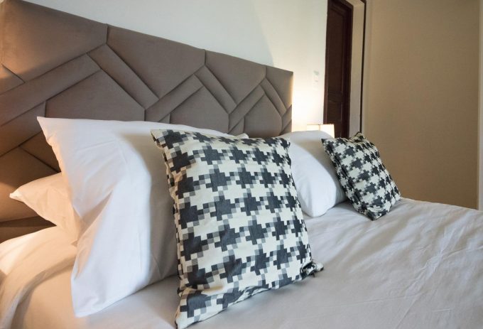 31G101688-e2af07d4204247eabe1283ae237fbf69