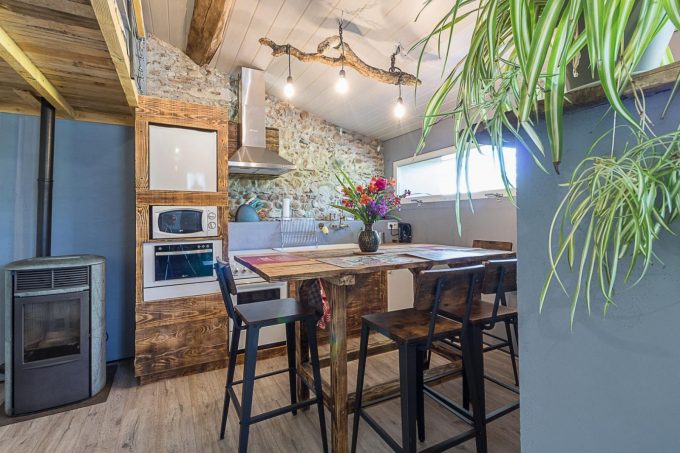 31G101696-2709511635ef492cbbf7534383147a6f