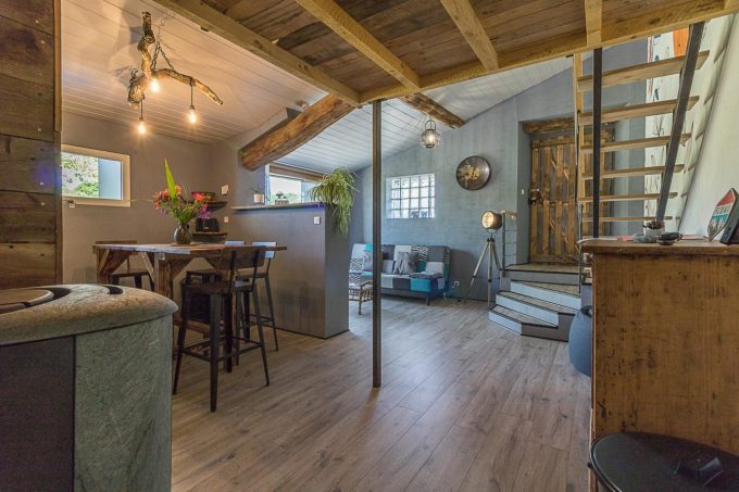 31G101696-30a009100b76411eb1ad8a917227f21a