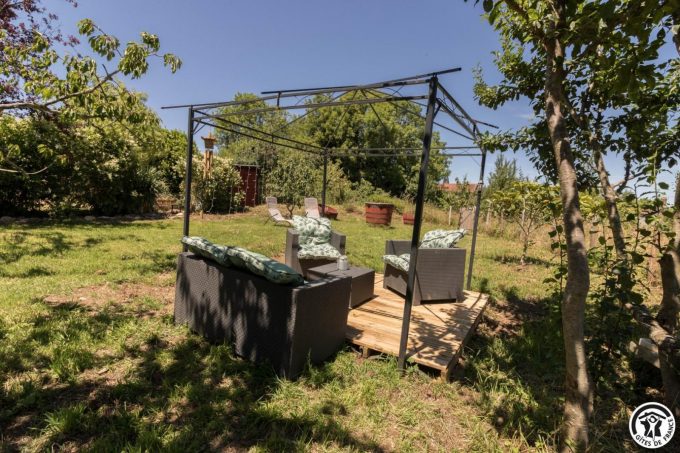 31G101704-0bcd633122d74f09be78f9f95f128c2e