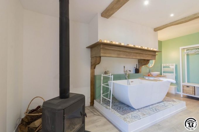 31G101704-fe8a283d22fa46c79dc22520342e9969