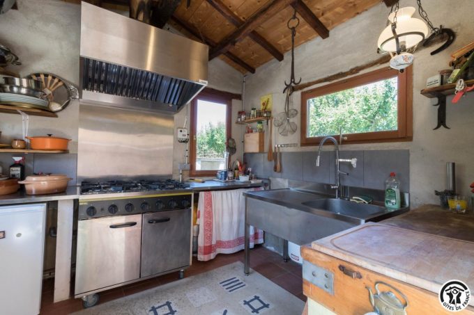 31G101706-340fe7b382d24734bfa3cb7dc29374a0