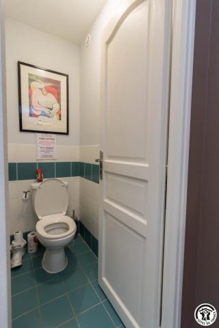 31G101706-76f044395aa54003b393b367ef318ea9