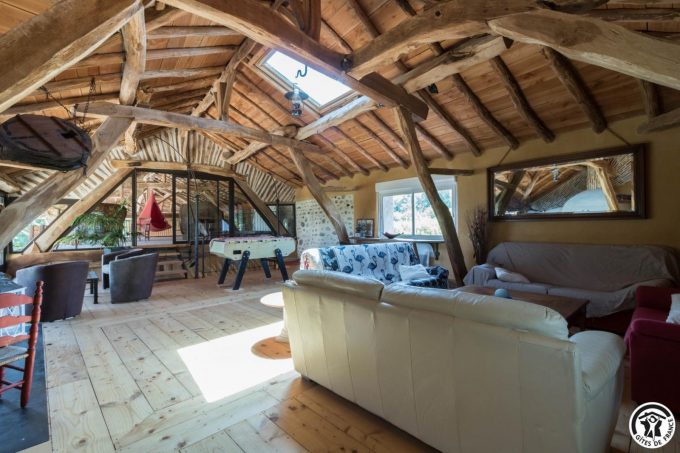 31G101706-7f6c74defcc04ee2927a97b8460ef025