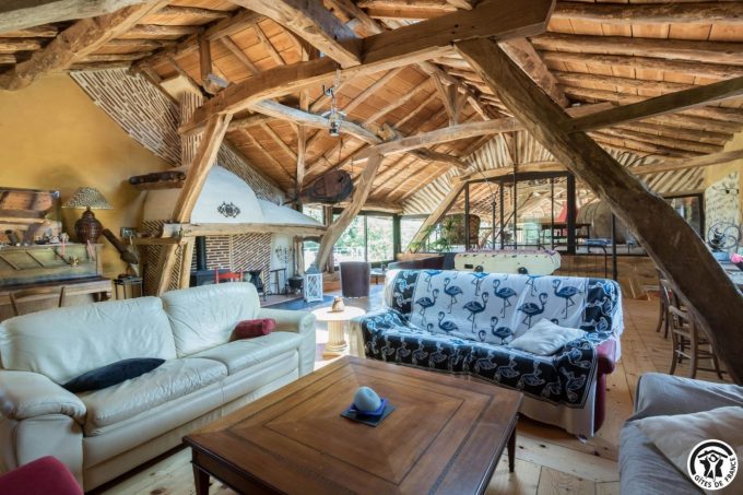 31G101706-de85ee47091741f8bb4ad09652dd5f46