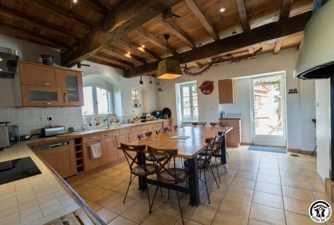 31G101706-eb480d5f3d3547229c997c90b237cf9a