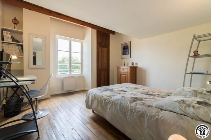 31G101706-f5ddf2f015cd4052bd526e3a0e105845