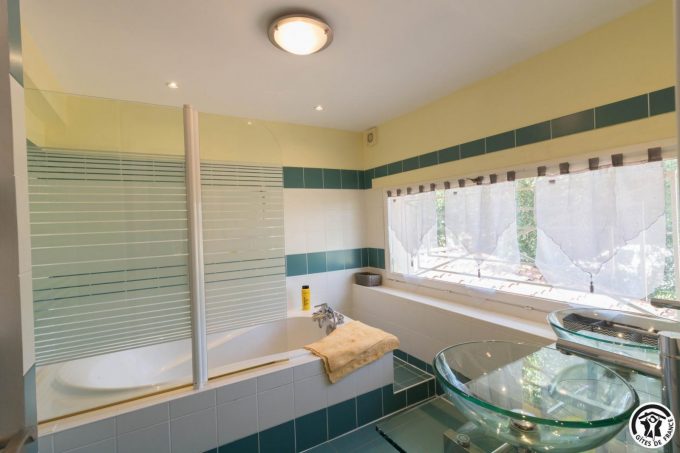 31G101708-3eaee6ec8ae24cc5ab819cf2930ef6ae