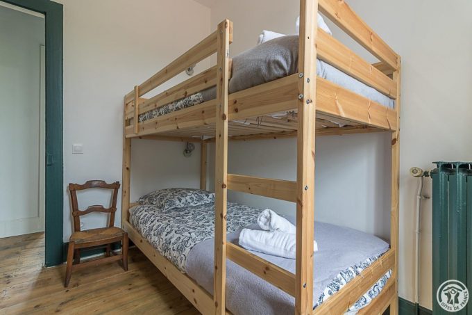 31G101712-2df8fc3815c84fa6a81f824a1bdf1d58